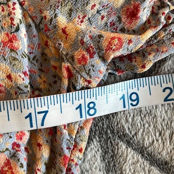 American Eagle Womens Floral Romper Shorts Wrap Short Sleeve Multicolor‎ Medium - Picture 8 of 9